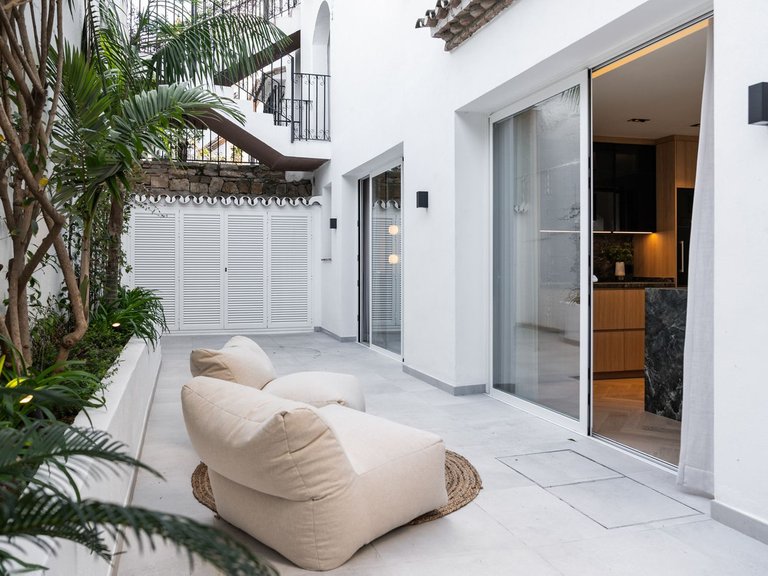 Town House for Sale in Marbella Golden Mile, Malaga 24