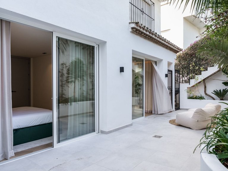 Town House for Sale in Marbella Golden Mile, Malaga 30