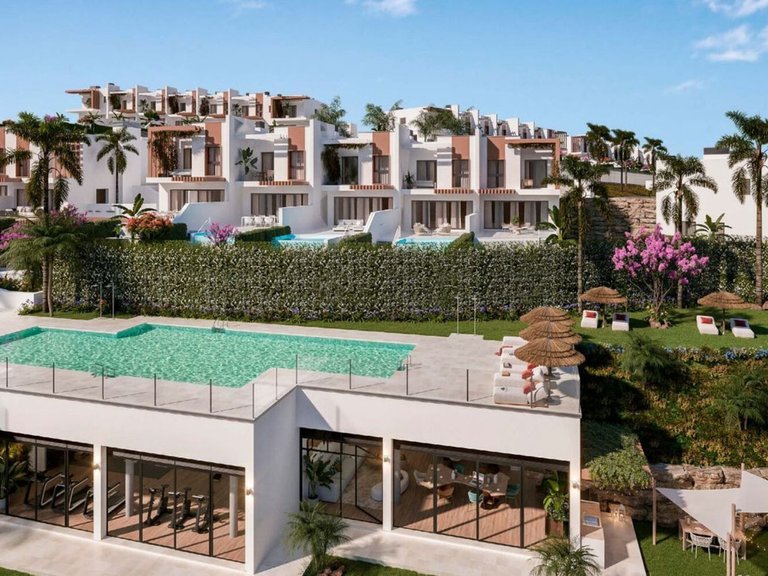 Villa for Sale in El Chaparral, Malaga 3