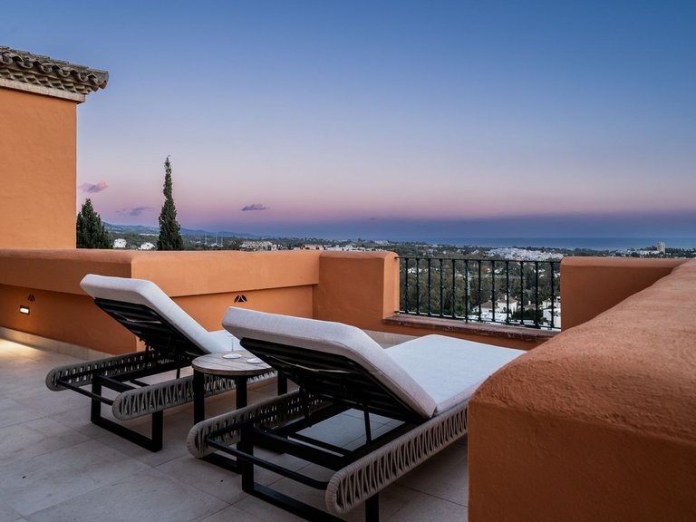 Apartment for Sale in Nueva Andalucia, Malaga 23