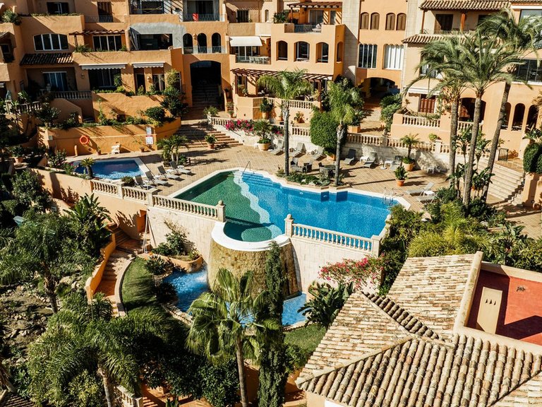 Apartment for Sale in Nueva Andalucia, Malaga 24