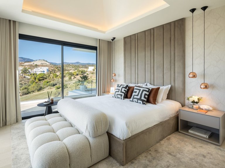 Villa for Sale in Estepona, Malaga 9