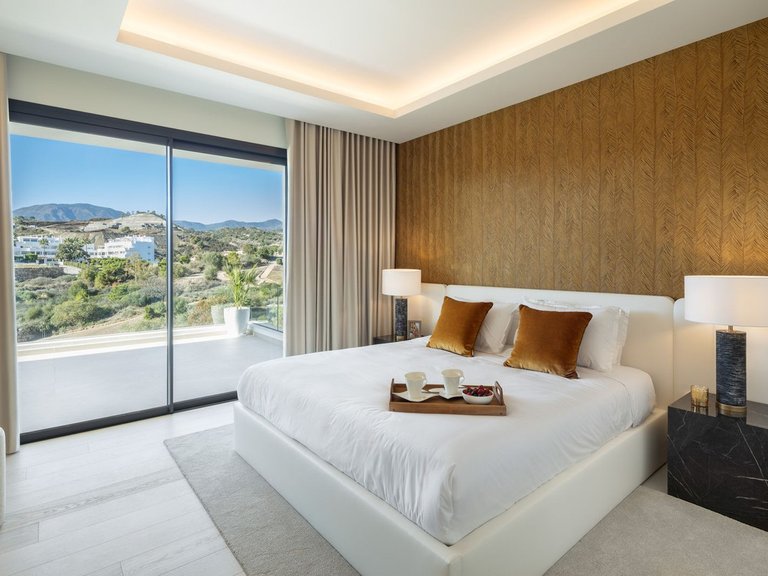 Villa for Sale in Estepona, Malaga 16