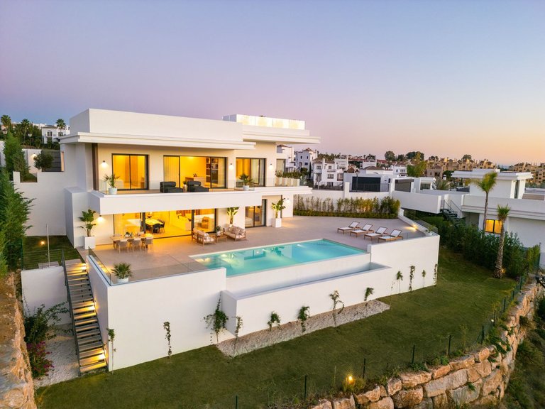 Villa for Sale in Estepona, Malaga 33