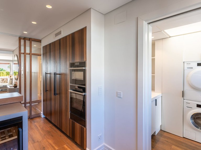 Apartment for Sale in Marbella Golden Mile, Malaga 11
