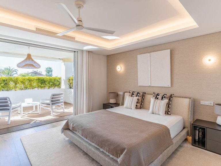 Apartment for Sale in Marbella Golden Mile, Malaga 20