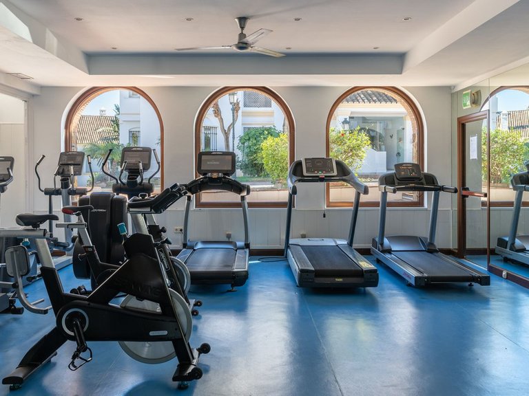 Apartment for Sale in Marbella Golden Mile, Malaga 23