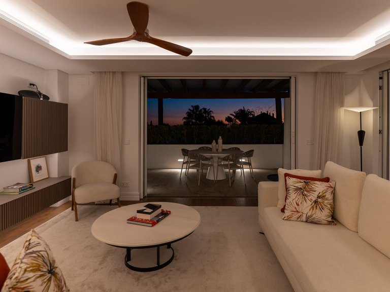 Apartment for Sale in Marbella Golden Mile, Malaga 32