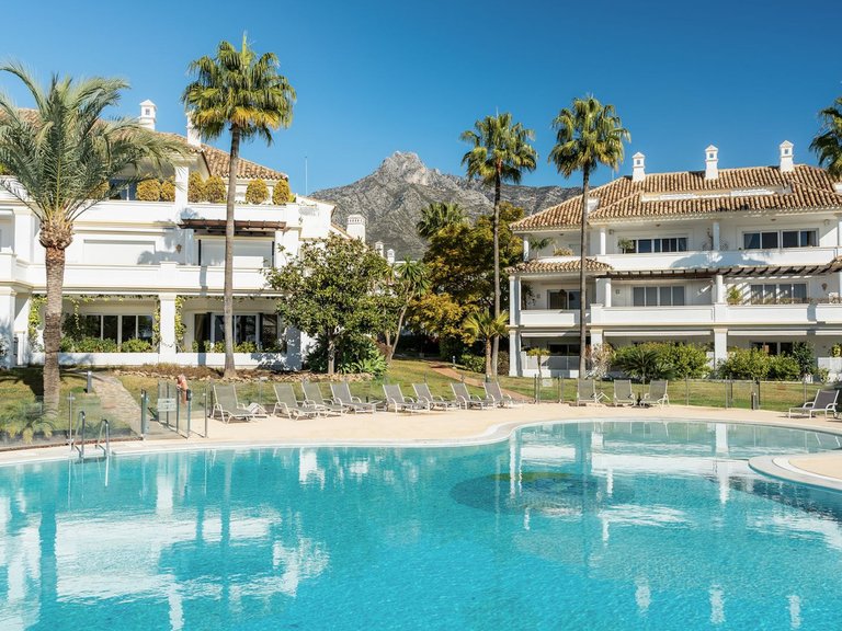 Apartment for Sale in Marbella Golden Mile, Malaga 34