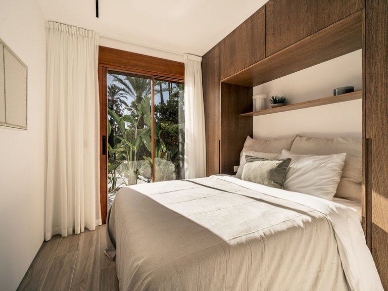 Town House for Sale in Nueva Andalucia, Malaga 16
