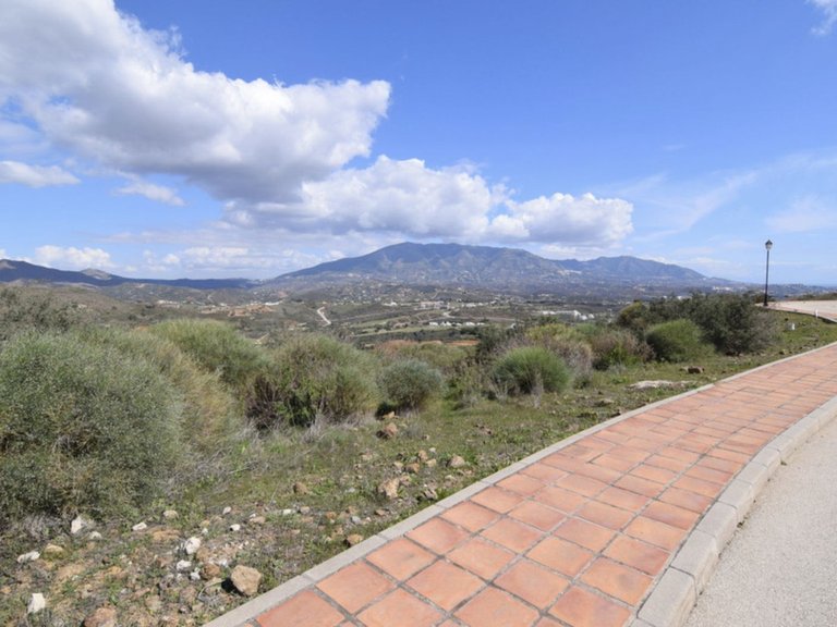 Plot for Sale in La Cala De Mijas, Malaga 11