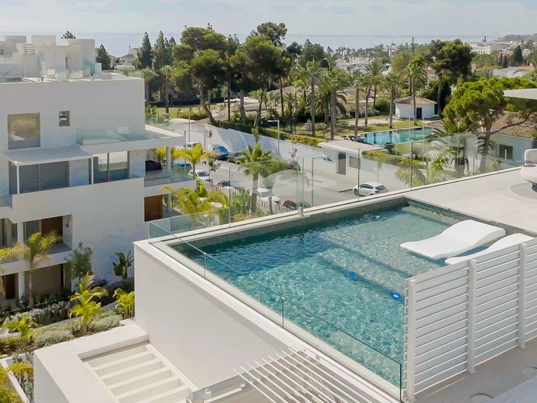 Penthouse for Sale in Estepona, Malaga 1