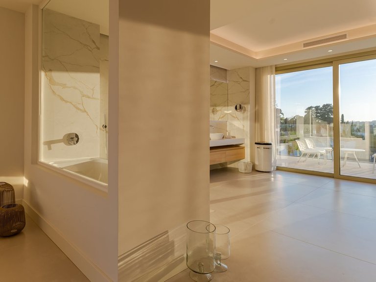Penthouse for Sale in Estepona, Malaga 9