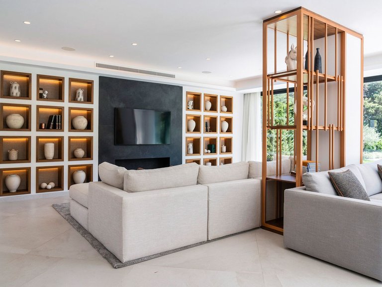 Villa for Sale in Nueva Andalucia, Malaga 13