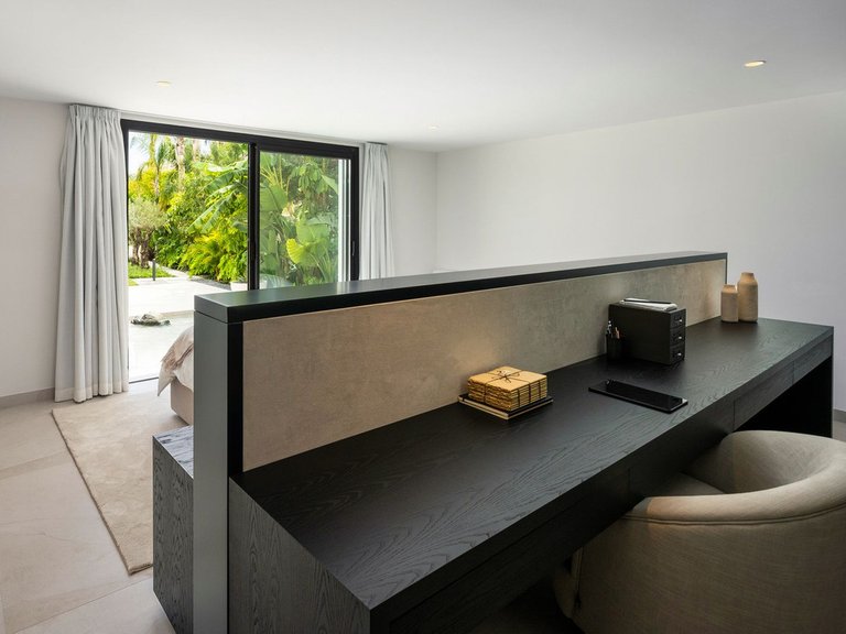 Villa for Sale in Nueva Andalucia, Malaga 30