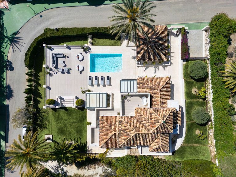Villa for Sale in Nueva Andalucia, Malaga 21