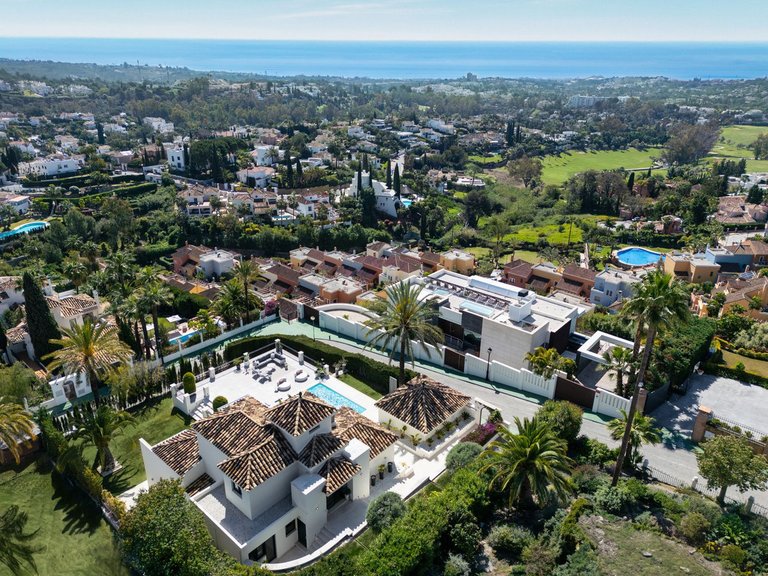 Villa for Sale in Nueva Andalucia, Malaga 22