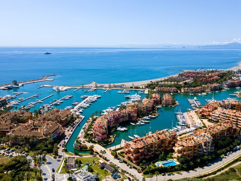 Town House for Sale in Manilva, Malaga 4