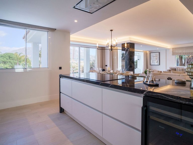 Villa for Sale in Marbella, Malaga 12