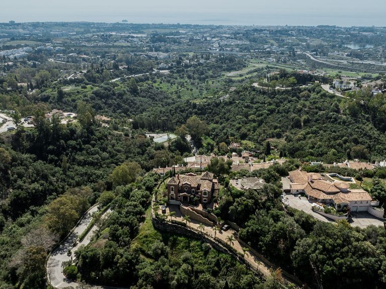 Plot for Sale in Benahavis, Malaga 9