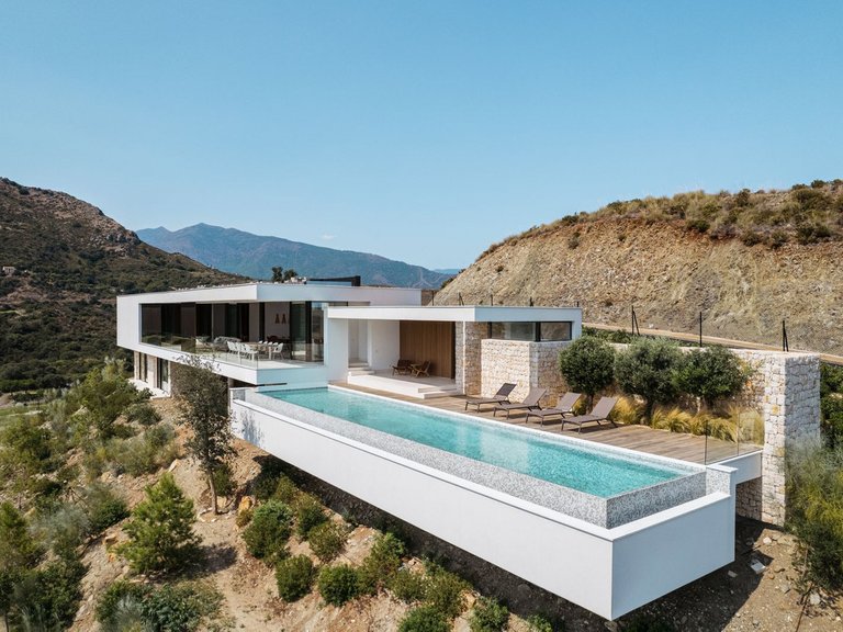 Villa for Sale in Benahavis, Malaga 1