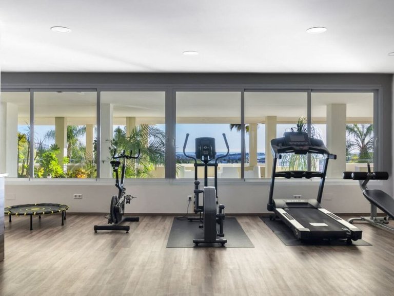 Apartment for Sale in Nueva Andalucia, Malaga 34