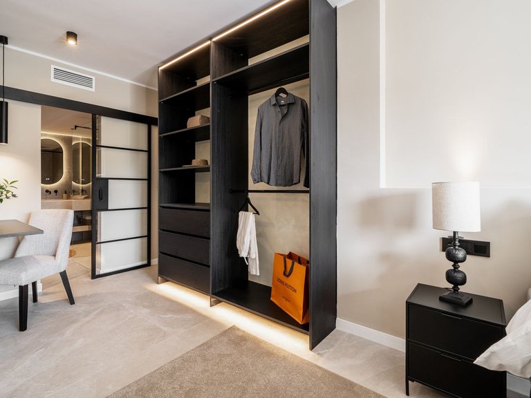 Apartment for Sale in Nueva Andalucia, Malaga 9