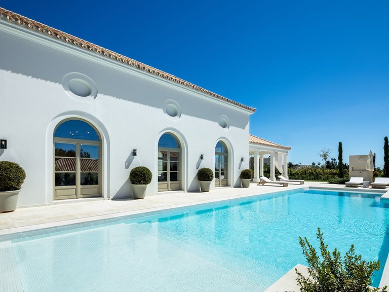 Villa for Sale in Nueva Andalucia, Malaga 2