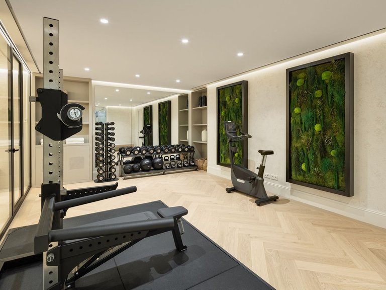Villa for Sale in Nueva Andalucia, Malaga 23