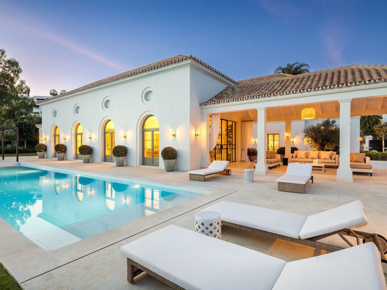 Villa for Sale in Nueva Andalucia, Malaga 29