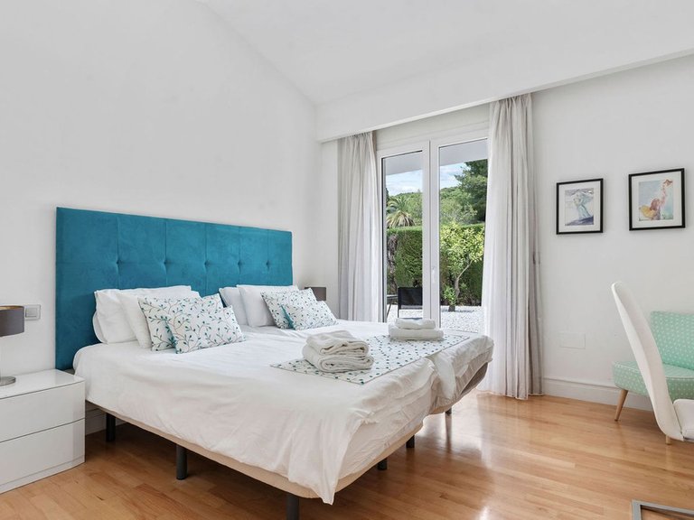 Villa for Sale in Marbella, Malaga 16