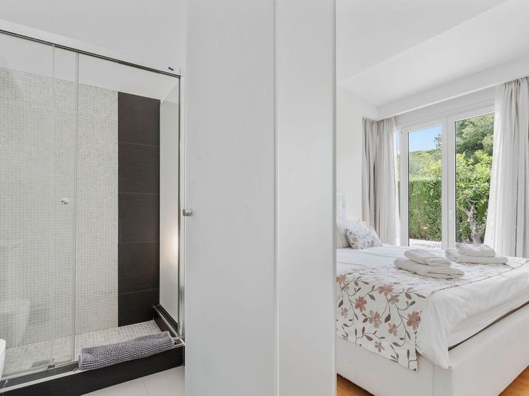 Villa for Sale in Marbella, Malaga 17