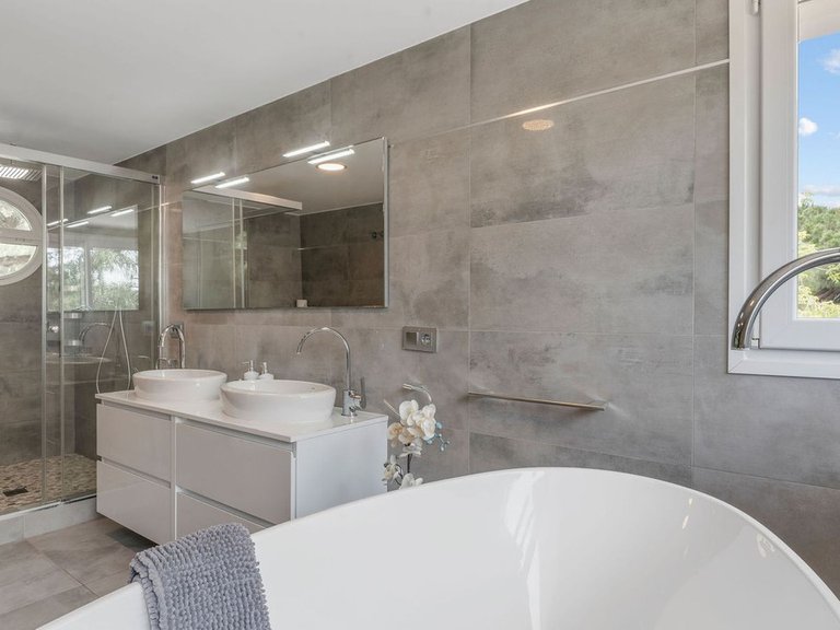 Villa for Sale in Marbella, Malaga 40