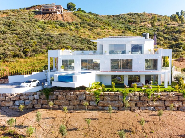 Villa for Sale in La Cala De Mijas, Malaga 1