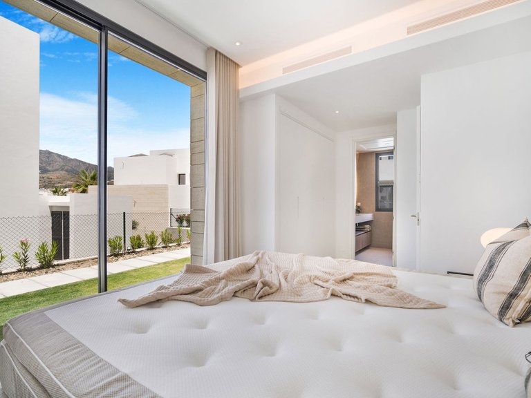 Villa for Sale in Rio Real, Malaga 8