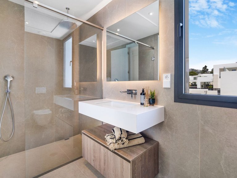 Villa for Sale in Rio Real, Malaga 20
