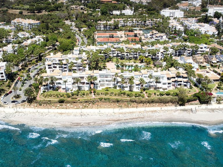 Apartment for Sale in Marbella Golden Mile, Malaga 3