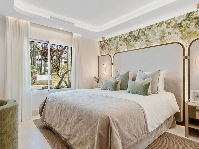 Apartment for Sale in Marbella Golden Mile, Malaga 18