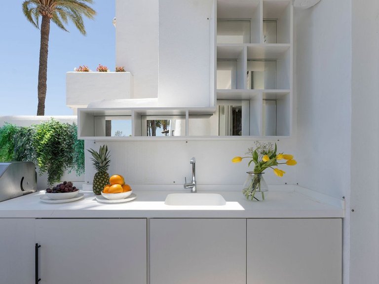 Apartment for Sale in Marbella Golden Mile, Malaga 32