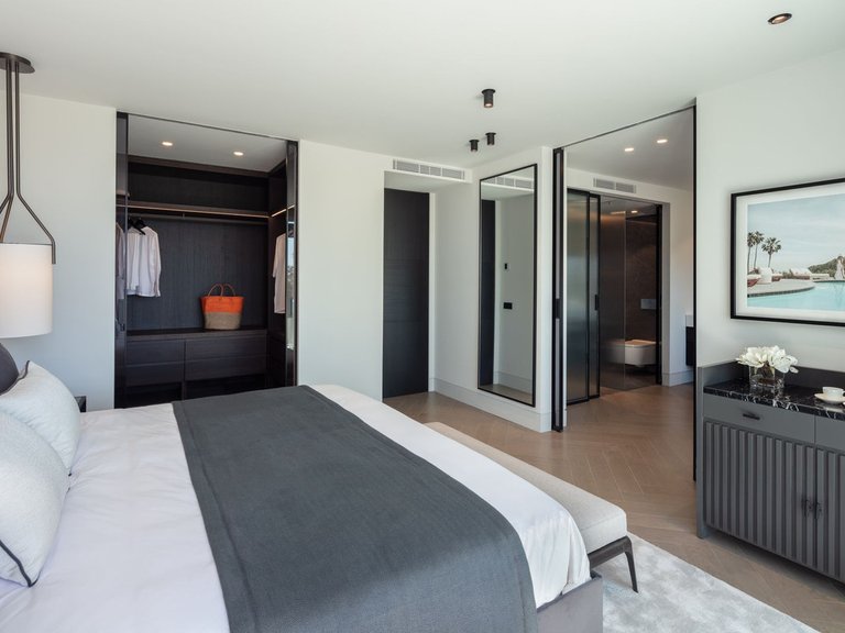 Penthouse for Sale in Marbella Golden Mile, Malaga 19