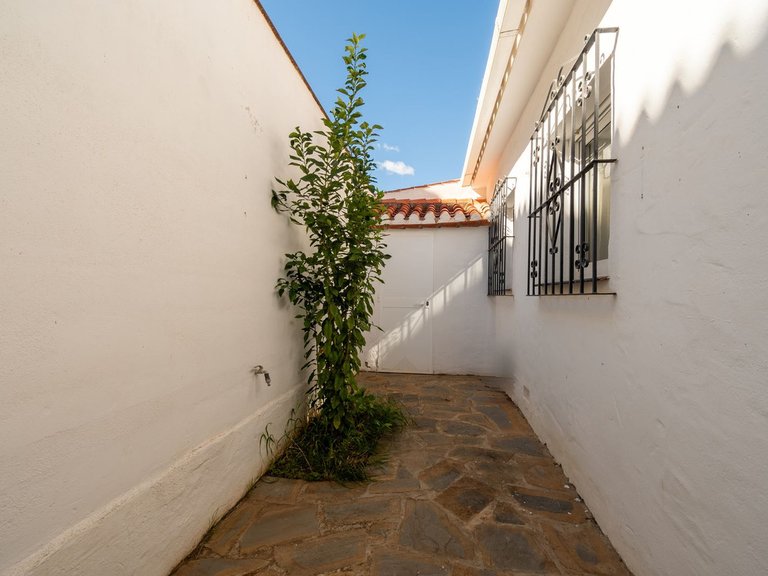 Town House for Sale in La Duquesa, Malaga 16