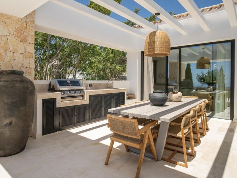 Villa for Sale in Benahavis, Malaga 10