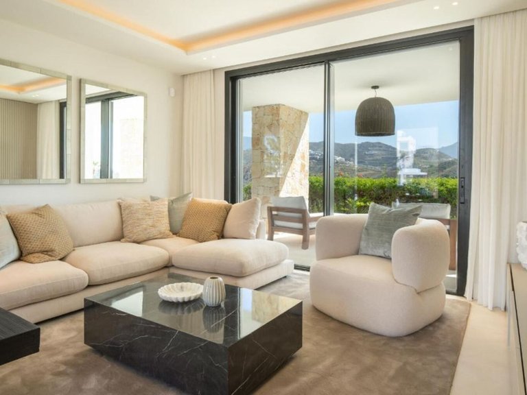 Villa for Sale in Benahavis, Malaga 18
