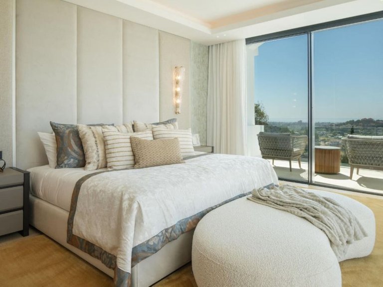 Villa for Sale in Benahavis, Malaga 23