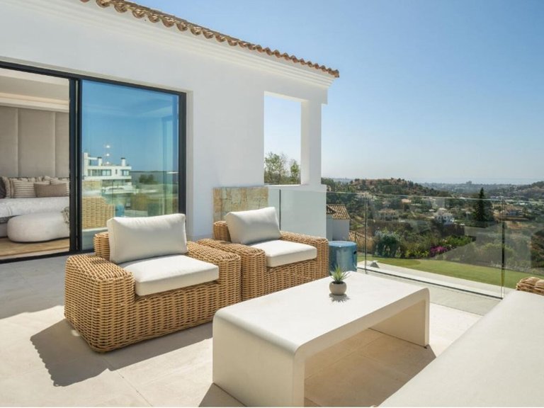 Villa for Sale in Benahavis, Malaga 27