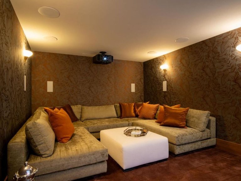 Villa for Sale in Benahavis, Malaga 31