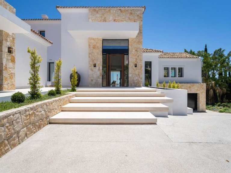 Villa for Sale in Benahavis, Malaga 39