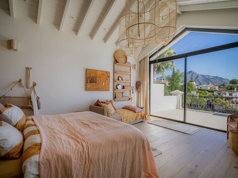 Villa for Sale in Benahavis, Malaga 12