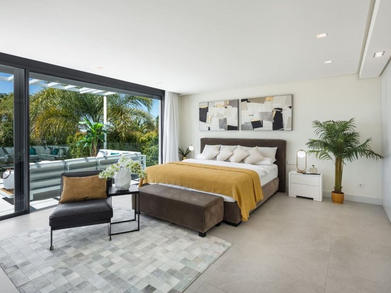 Villa for Sale in Marbella, Malaga 10