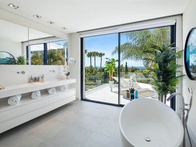 Villa for Sale in Marbella, Malaga 11